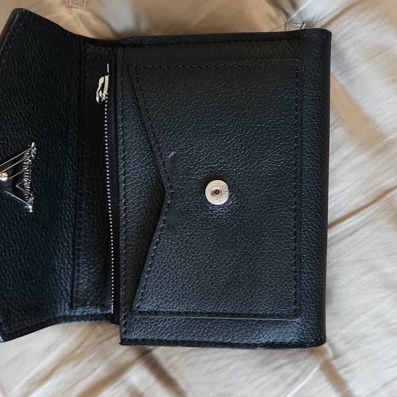 Louis Vuitton Wallet - Picture 11 of 14